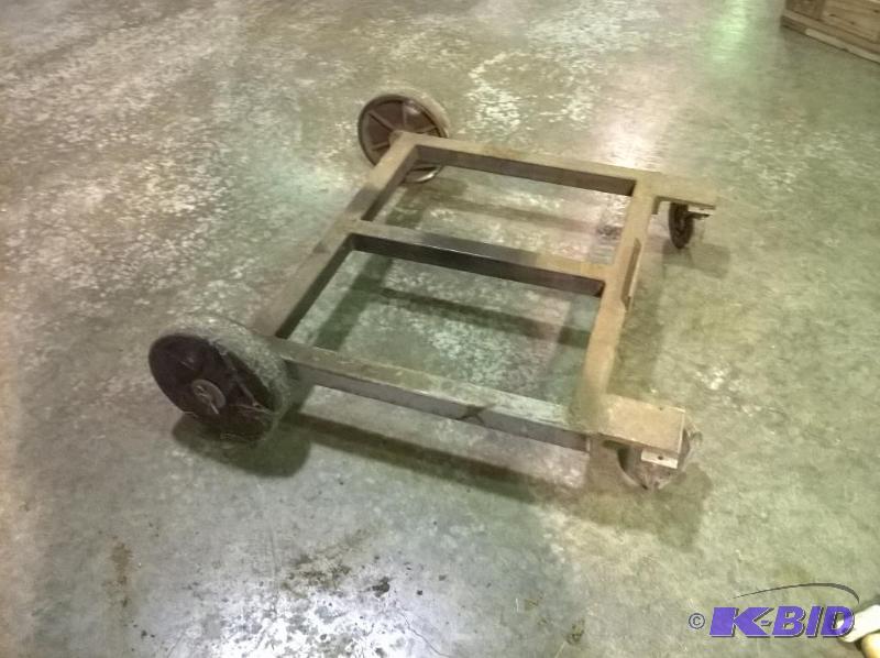 lot 251 image: Wheeled Cart Approx 2ftx2ft