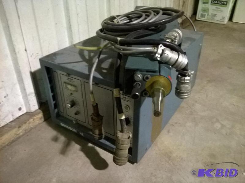 lot 41 image: 220V Sonic Welder, Branson 4EB1