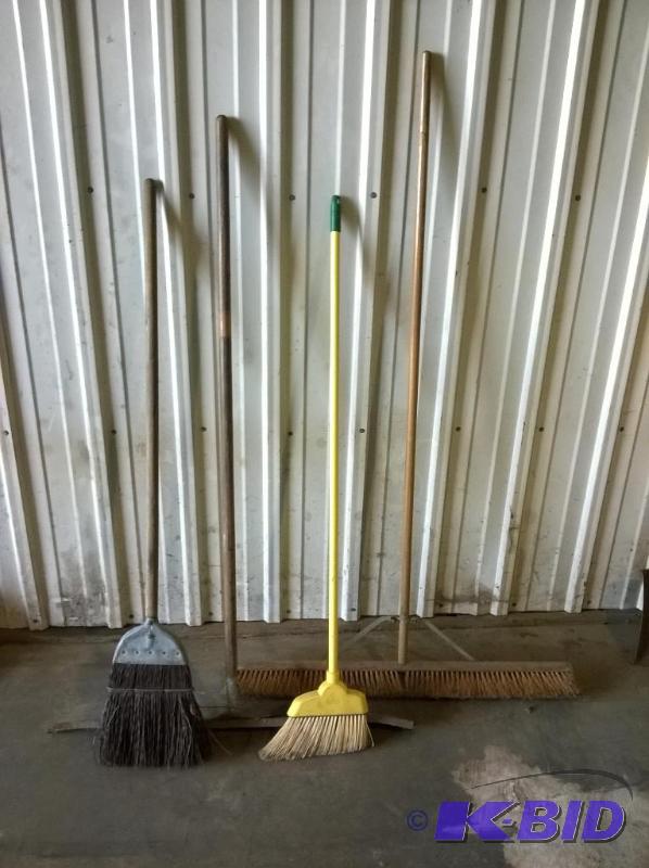lot 44 image: Lot of 3 Brooms & Squeegie
