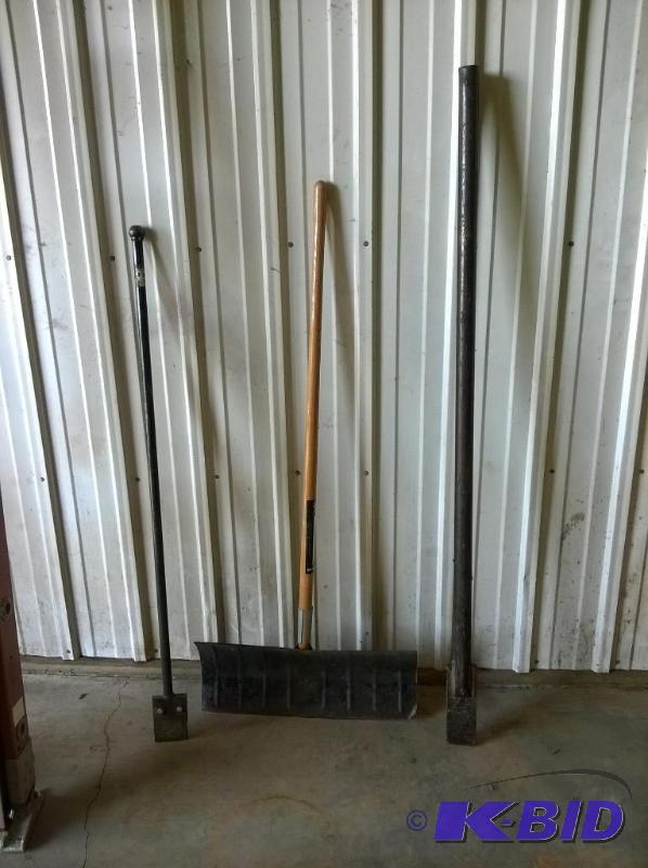 lot 58 image: Ice Choppers & Snow Shovel