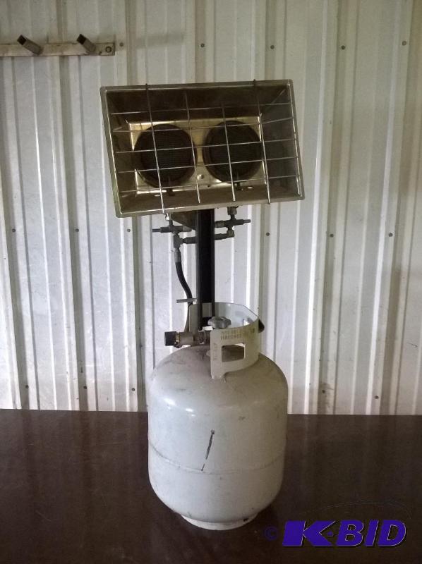lot 69 image: Mr Heater Propane Heater with Tank