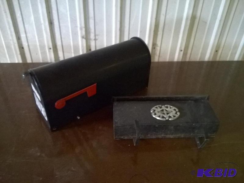 lot 70 image: Mail Boxes, Lot of 2