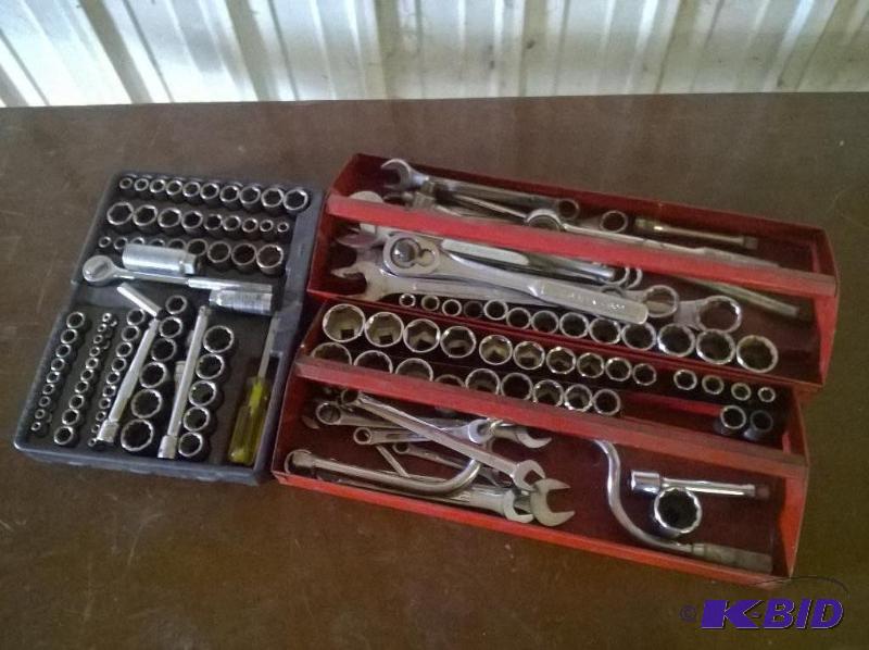 lot 76 image: Large Set of Ratchets & Sockets & Accessories, 14, 38, & 12