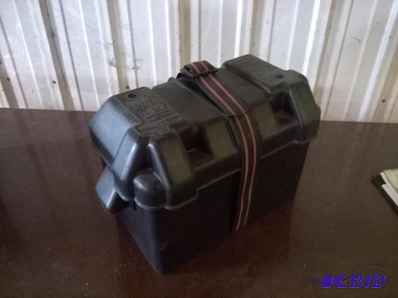 lot 77 image: Battery Box for Boat