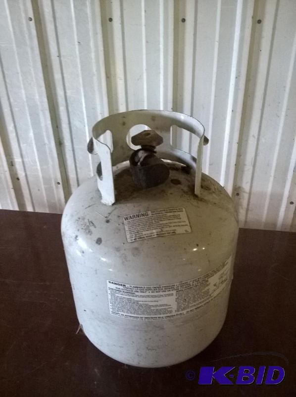 lot 83 image: 20lb Propane Tank
