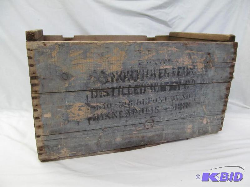 lot 33 image: Crate