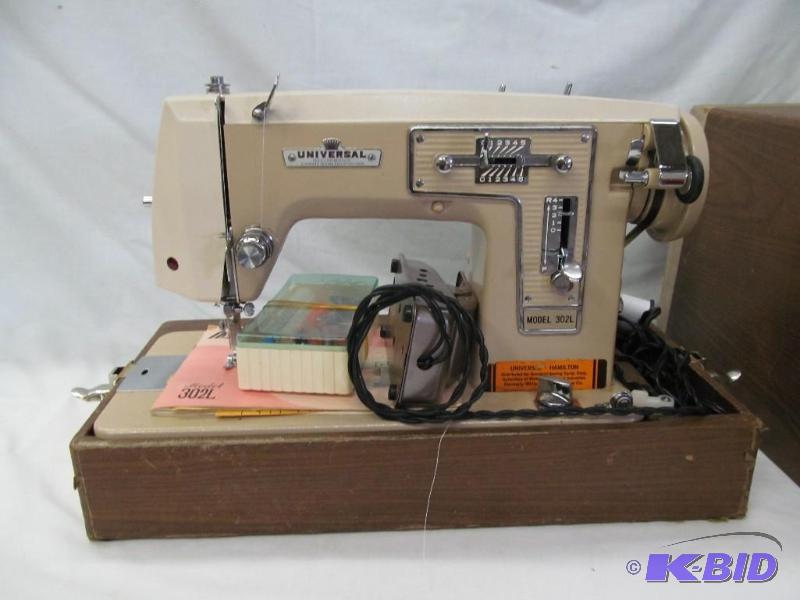 lot 38 image: Sewing Machine
