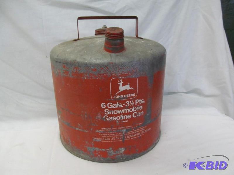 lot 44 image: Can
