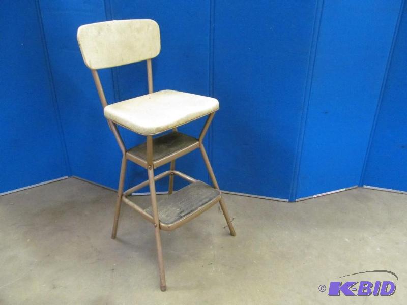 lot 47 image: Stool