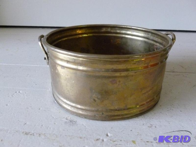lot 102 image: Nice double handled brass container, measures...