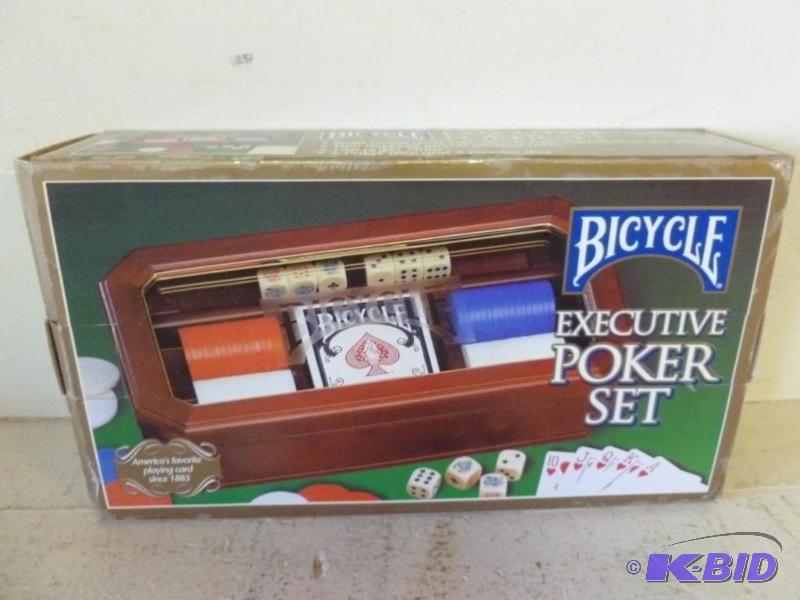 lot 111 image: Bicycle - Executive Poker Set, brand new in t...