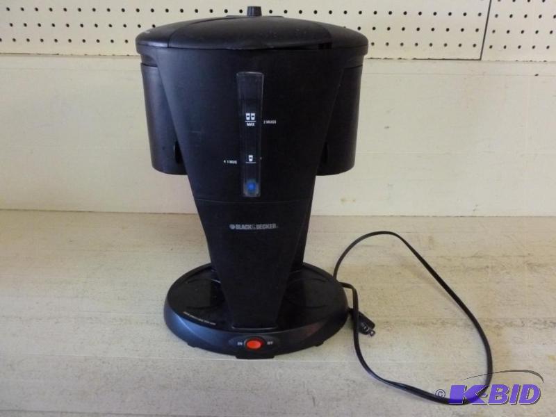 lot 125 image: Black & Decker single mug coffee maker, p...
