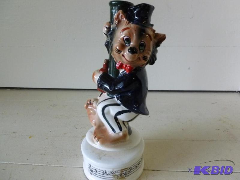 lot 164 image: Large vintage porcelain musical mantle decora...