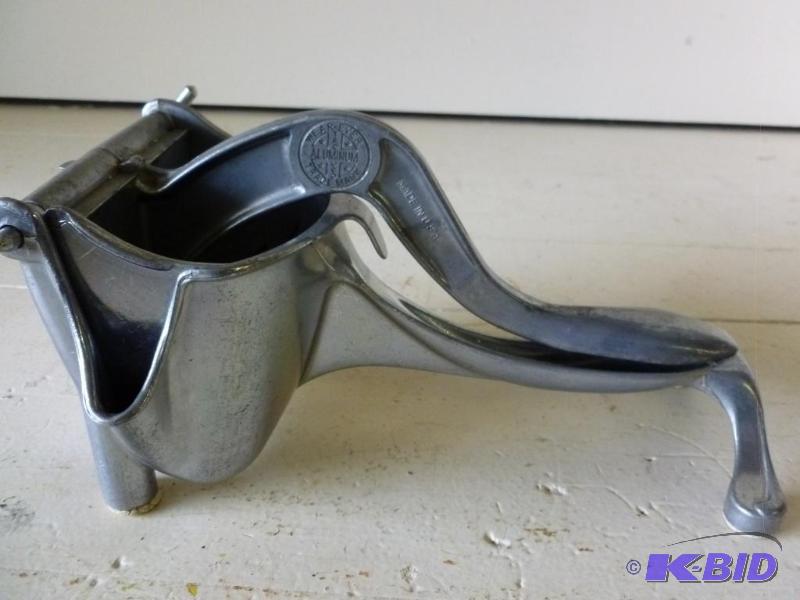 lot 166 image: Large Wear - Ever cast aluminum juicer, measu...