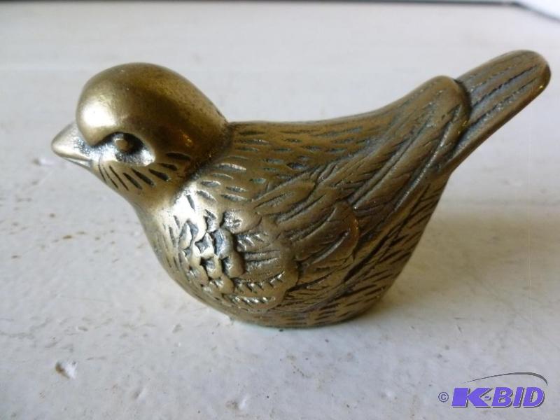 lot 168 image: Vintage cast brass bird figurine, measures 1 ...
