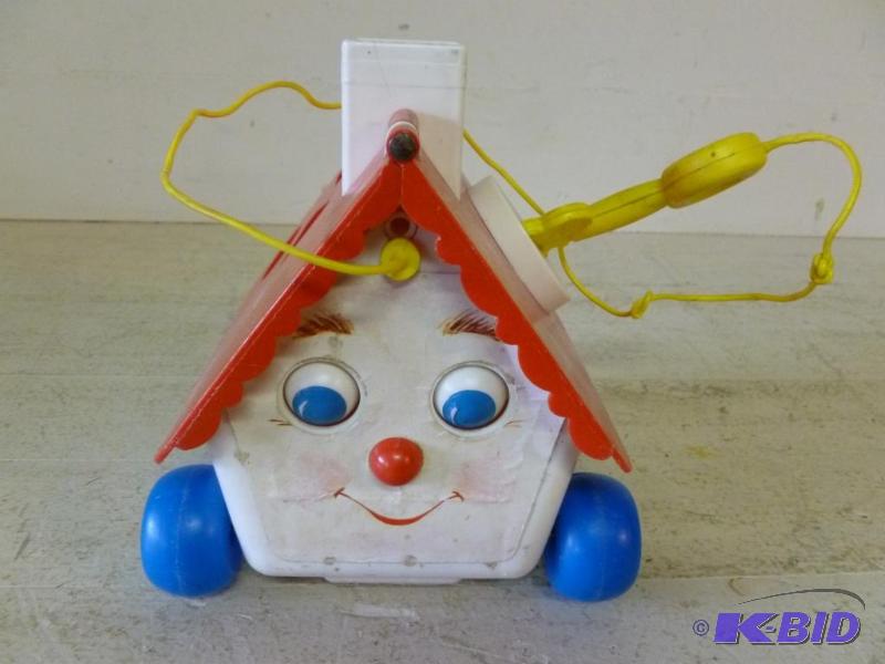 lot 43 image: Vintage 1967 Fisher Price roller wheel toy....