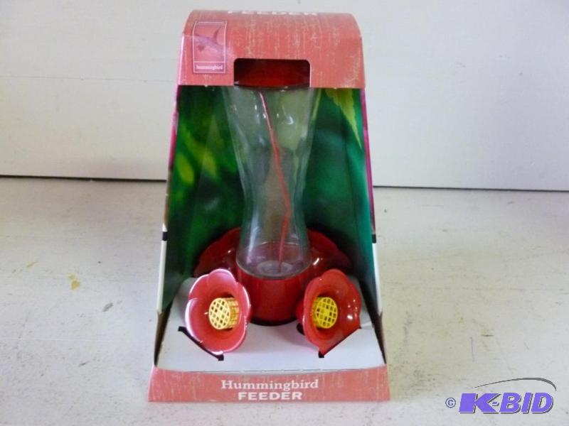 lot 87 image: Perky Pet Hummingbird Feeder, brand new in th...