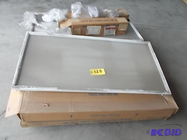 lot 128 image: (5) 4 x 2 Fluorescent Lights with Hanger Br...