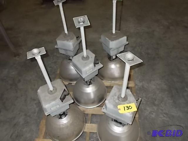 lot 130 image: (5) G.E. GHBBV6 400 Watt High Bay Lights, Sui...