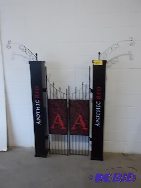 lot 210 image: Apothic Red Gate Display, 6 x 6...