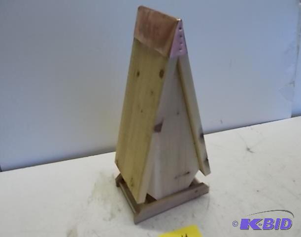 lot 24 image: CedarCopper Bird Feeder, New...