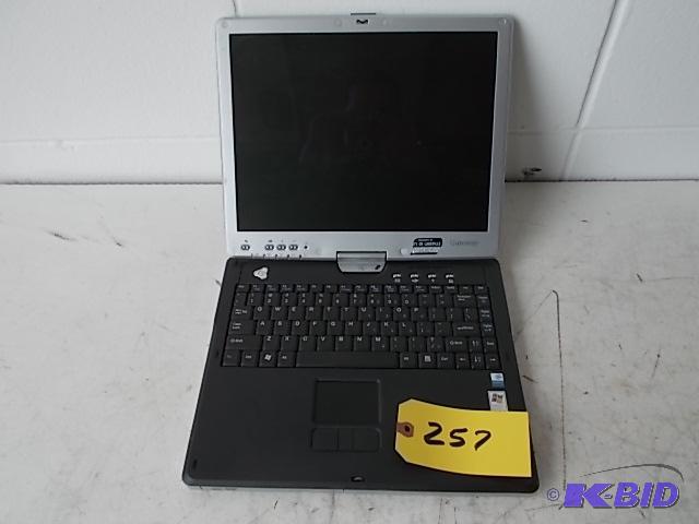 lot 257 image: Gateway M275 Laptop Computer, SN 034674713...