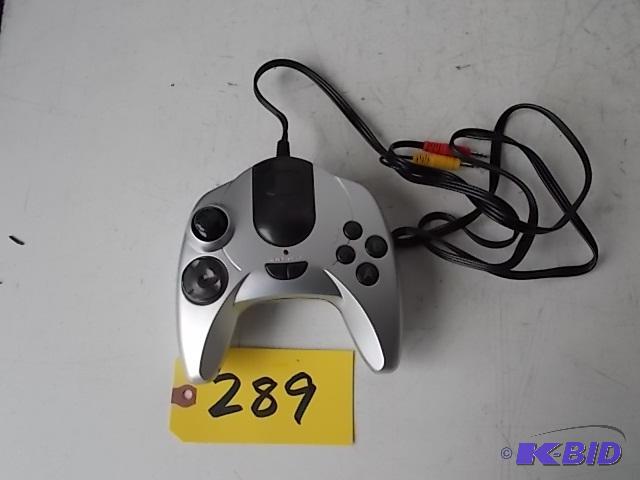 lot 289 image: Game Controller...