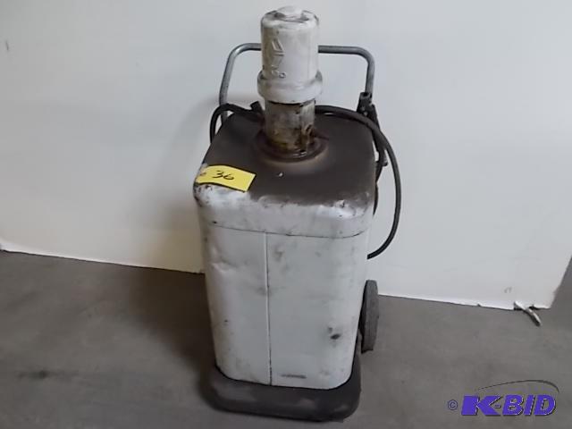 lot 36 image: Graco Pneumatic Grease Pump with Tank & C...