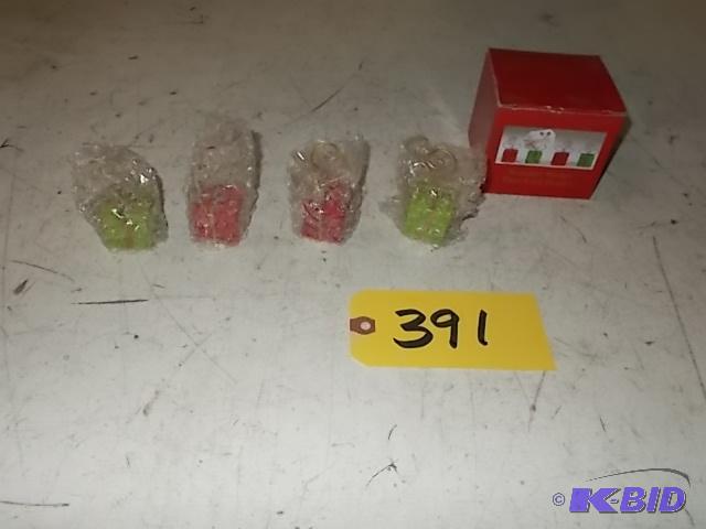 lot 391 image: (36) 4 pks. Place Card Holders...