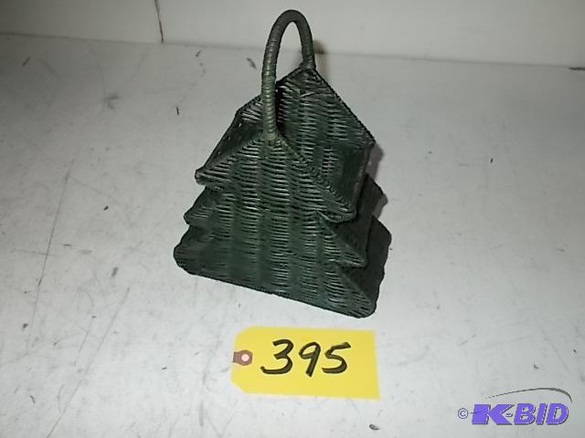 lot 395 image: (24) Chrismas Tree Baskets...