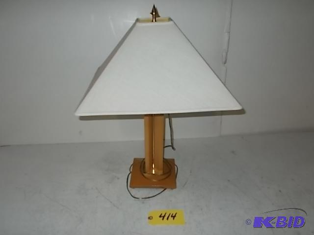 lot 414 image: Lamp...