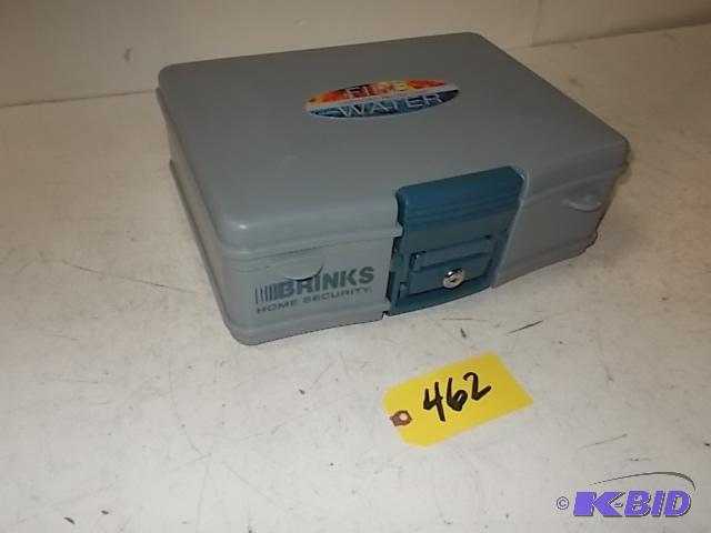 lot 462 image: Brinks 462 Safe...