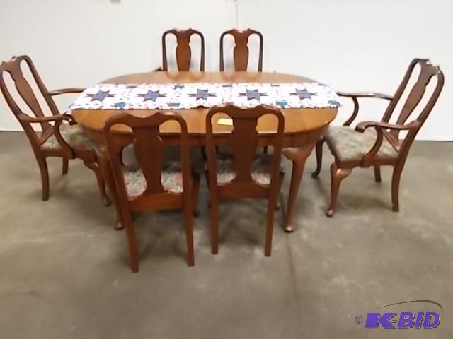 lot 486 image: Cherry Dinette Set, 65" x 42" (3) 1...