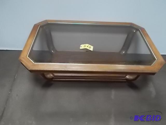 lot 513 image: 30" x 48" Coffee table...