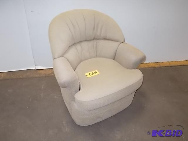 lot 536 image: Swivel Chair, Needs Repair...