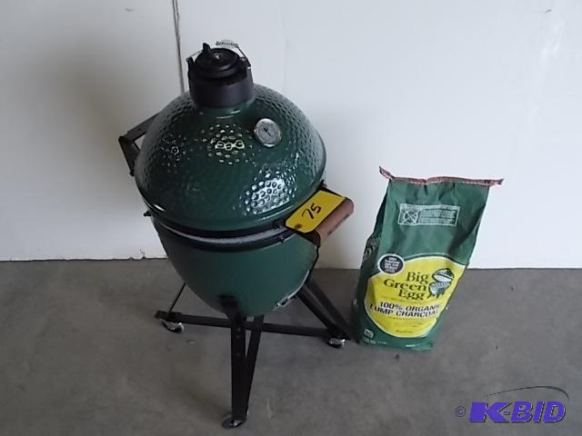 lot 75 image: Big Green Egg Ceramic Cooker with Organtic Ch...