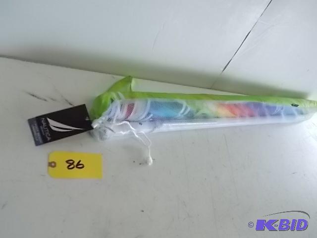 lot 86 image: Nautica 7 Beach Umbrella, New...