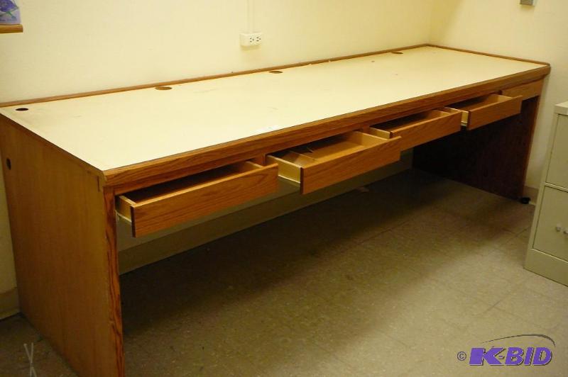 lot 119 image: Workstation desk with 5 pull out drawers ...