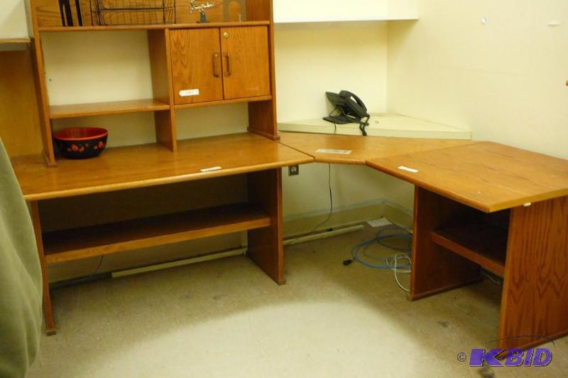 lot 121 image: Office desk with upper cabinet and office she...