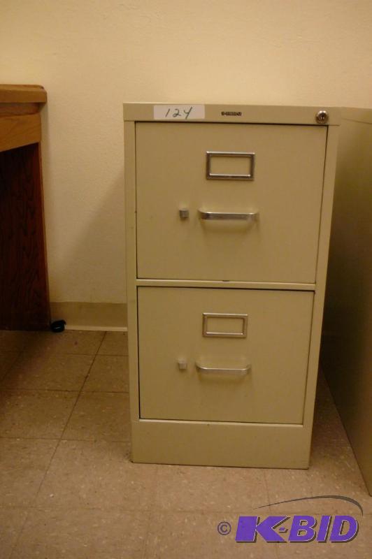 lot 124 image: Hon 2 drawer metal filing cabinet  ...