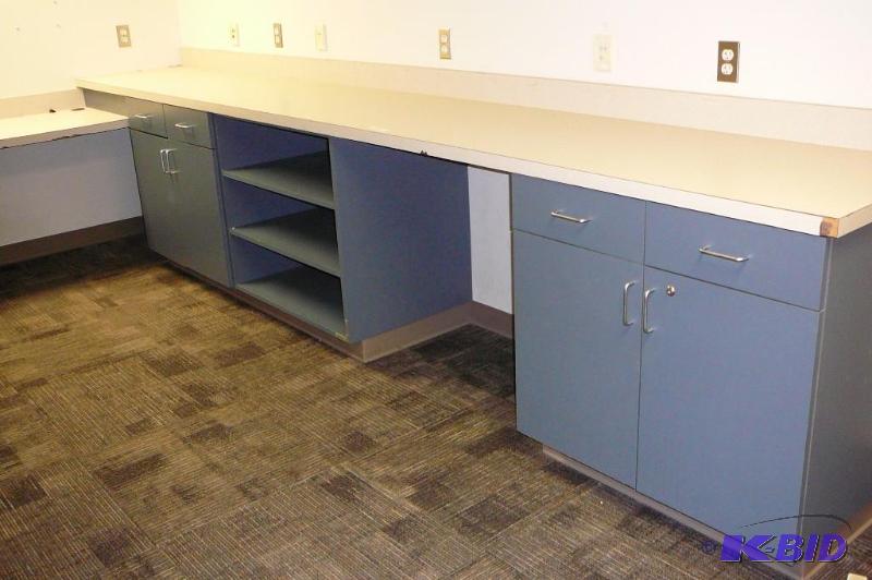 lot 144 image: Counter with base cabinets 165&quotL x 25&qu...