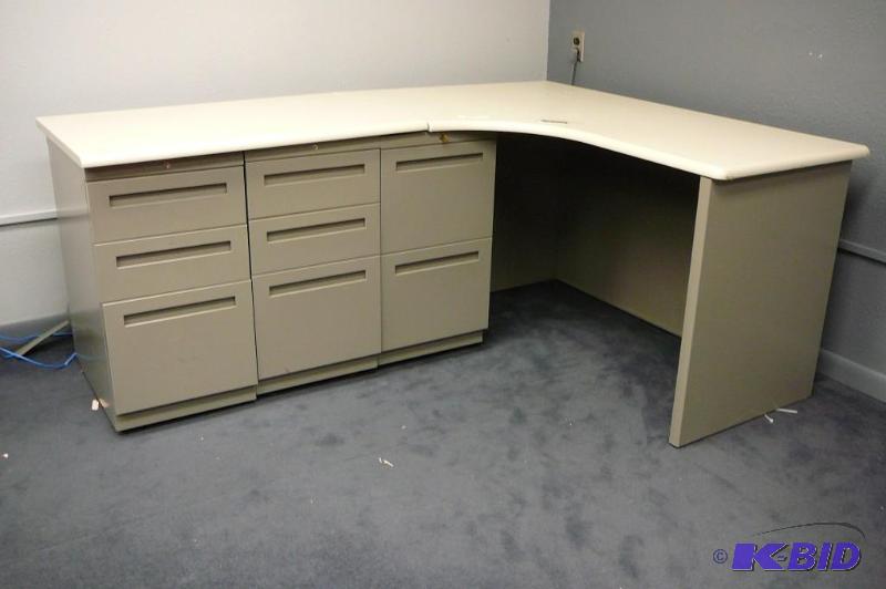 lot 25 image: Office desk with 3 metal filing cabinets and ...