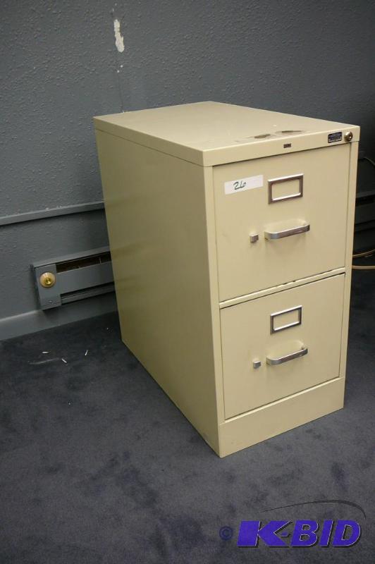 lot 26 image: Hon 2 drawer filing cabinet with keys  ...