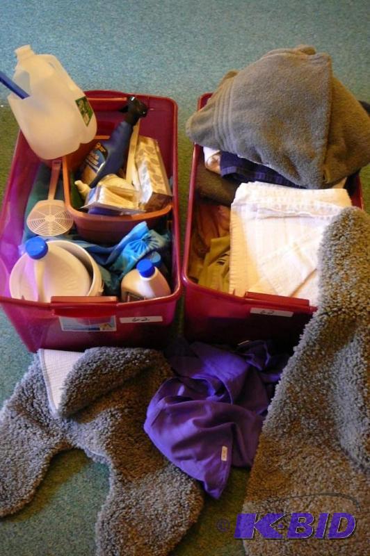 lot 62 image: Lot of bathroom supplies, towels, bathroom ru...