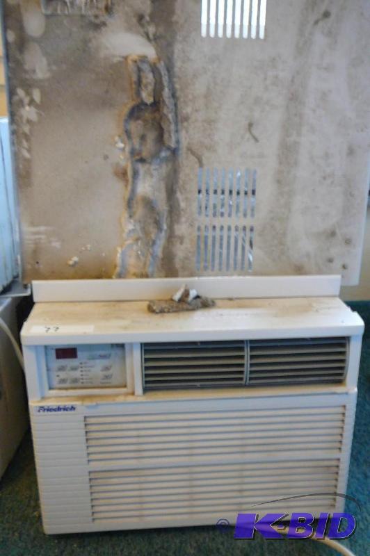 lot 77 image: Frigidaire Xstar&nbspwindow air conditioner ...