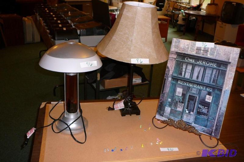 lot 96 image: 2 lamps, 1 picture and stand and pin board &n...
