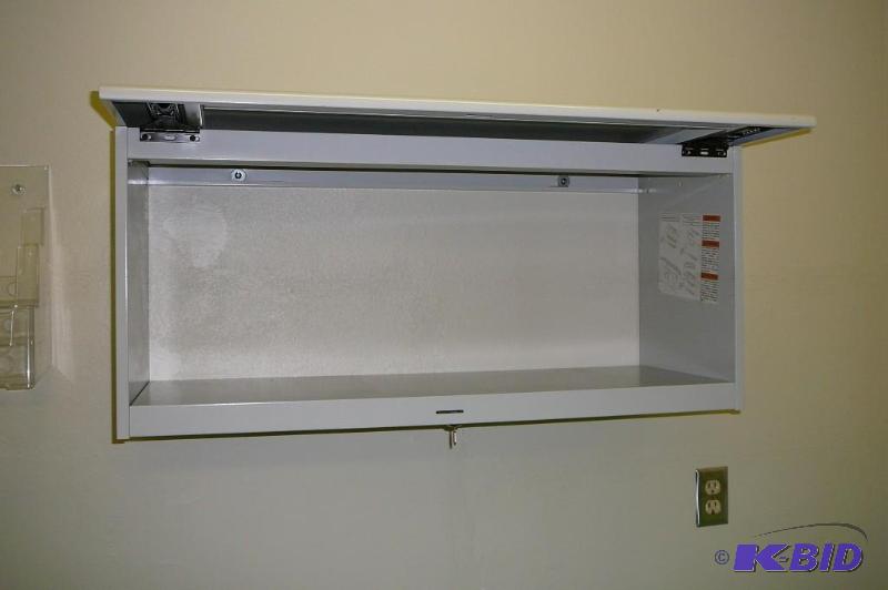 lot 190 image: Metal storage unit with keys 36&quotW x 14&q...
