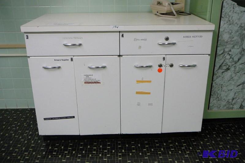 lot 194 image: Metal base cabinet 48-12&quotW x 25-12&quo...