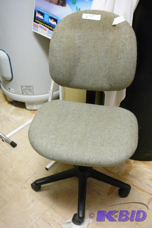 lot 275 image: Grey office chair on casters  ...