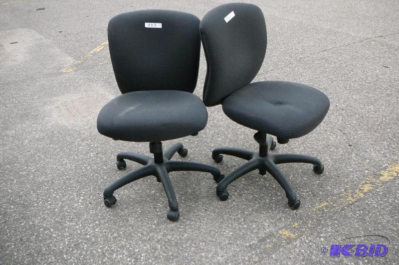 lot 333 image: &nbsppair of matching office chairs and cast...